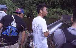 倶登山川の落差工